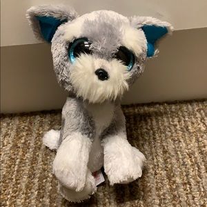 I am selling a stuff animal